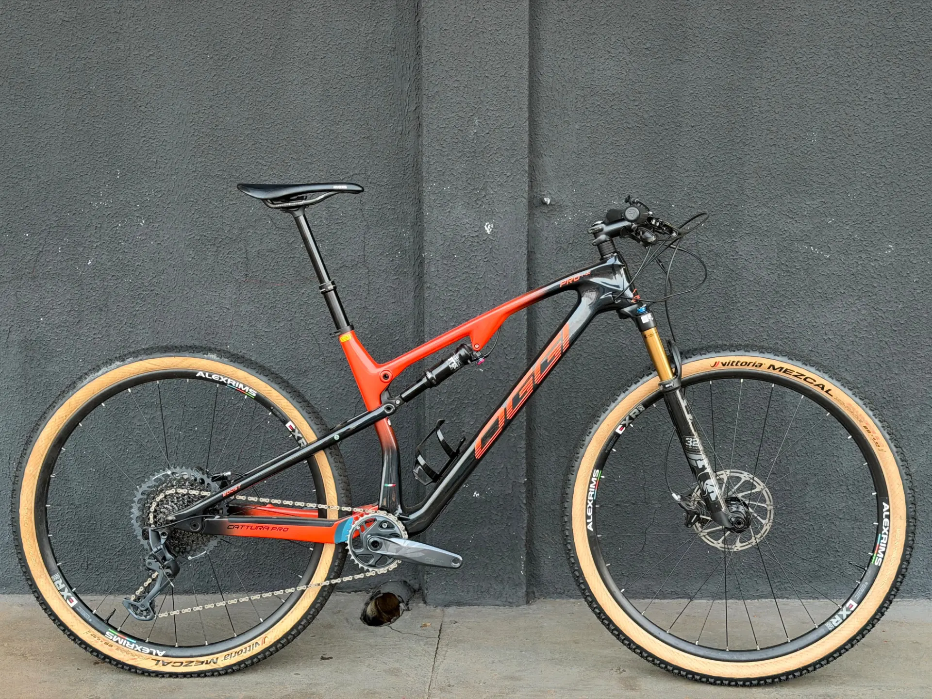 OGGI CATTURA PRO T-120 (GX / FOX) - BLACK/RED